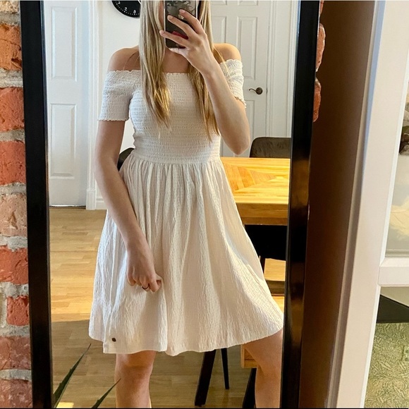 Roxy White Smocked Hanging Off-The-Shoulder Dress - Picture 6 of 9